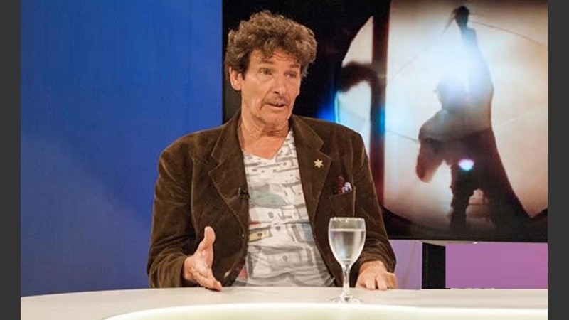 El actor, director y dramaturgo Héctor Ansaldi en loes estudios de el Tres.