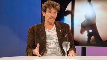 El actor, director y dramaturgo Héctor Ansaldi en loes estudios de el Tres.