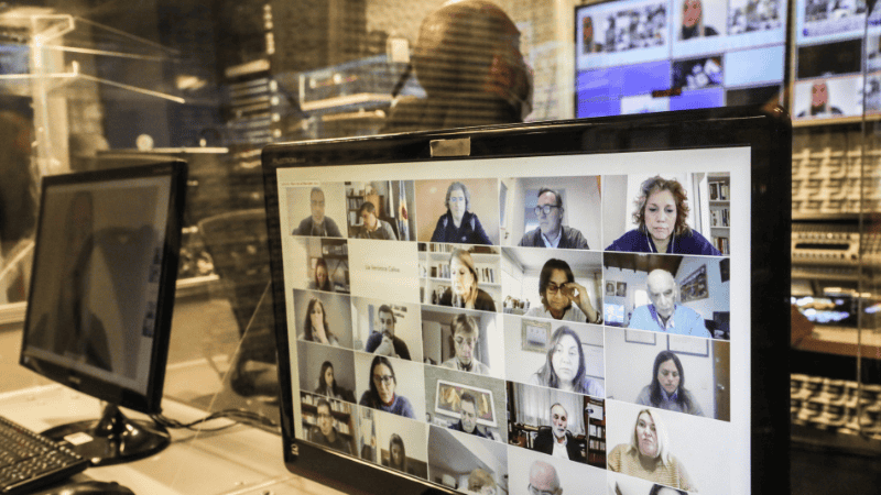 El debate de este martes fue por videoconferencia.