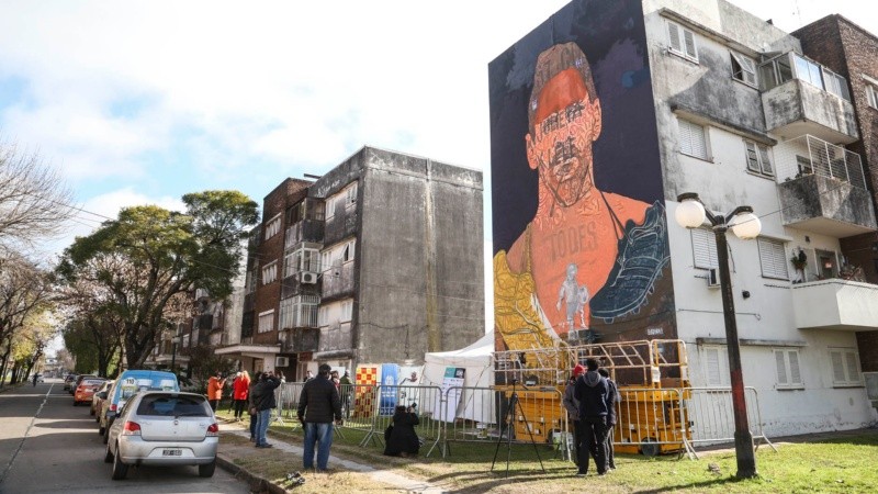 Así se encuentra el mural en homenaje a Messi ubicado en Buenos Aires al 4700.