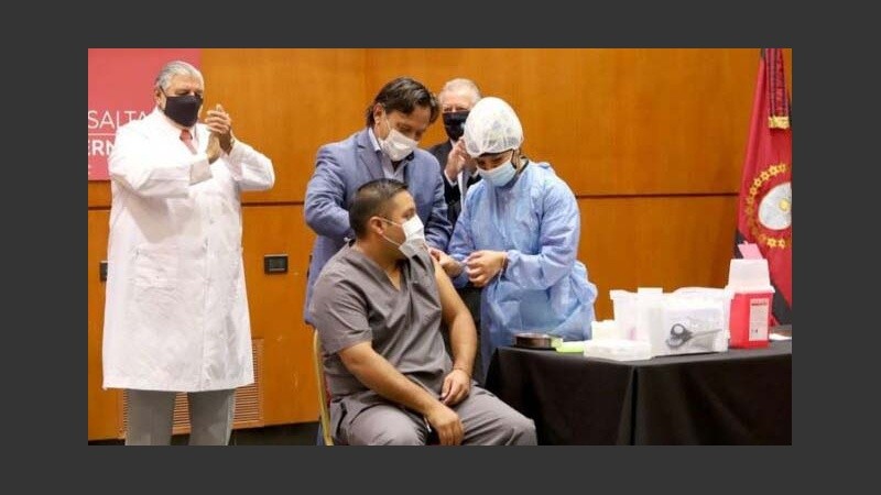 Solo es necesario llevar el documento de identidad para ser inoculados en Salta durante el fin de semana.