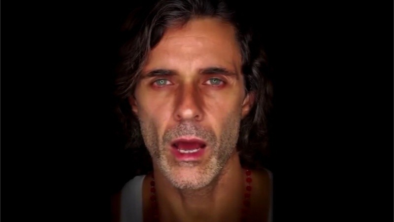 Martínez grabó un video casero en el que interpreta 