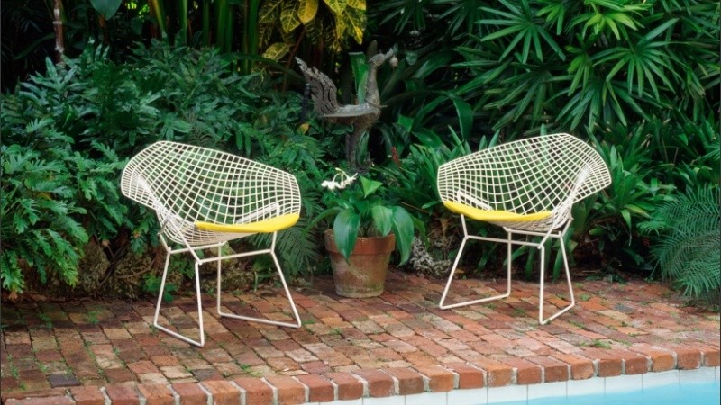 Harry Bertoia, su creador, las definía como una escultura, con el espacio pasando a través de ellas.