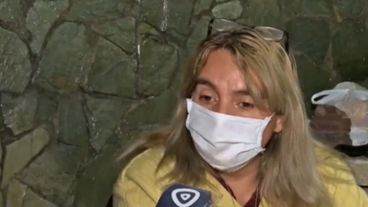 Karina reclama las pertenencias de su marido, entre ellas, la alianza.