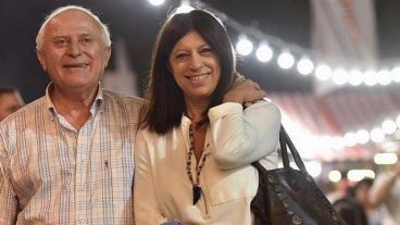 Lifschitz y su compañera Clara García