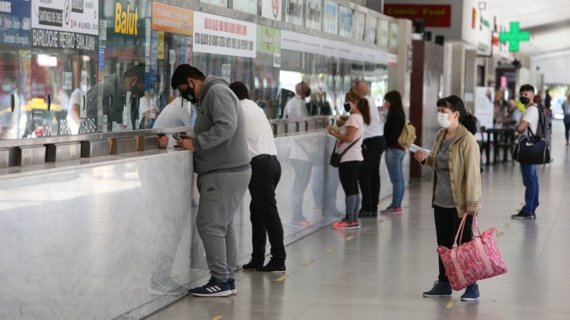 Una postal de la terminal de ómnibus de Rosario.