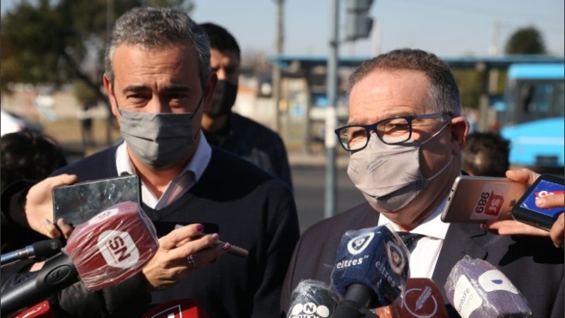 Lagna y el intendente Javkin en la inauguración del nuevo Centro Territorial de Denuncias