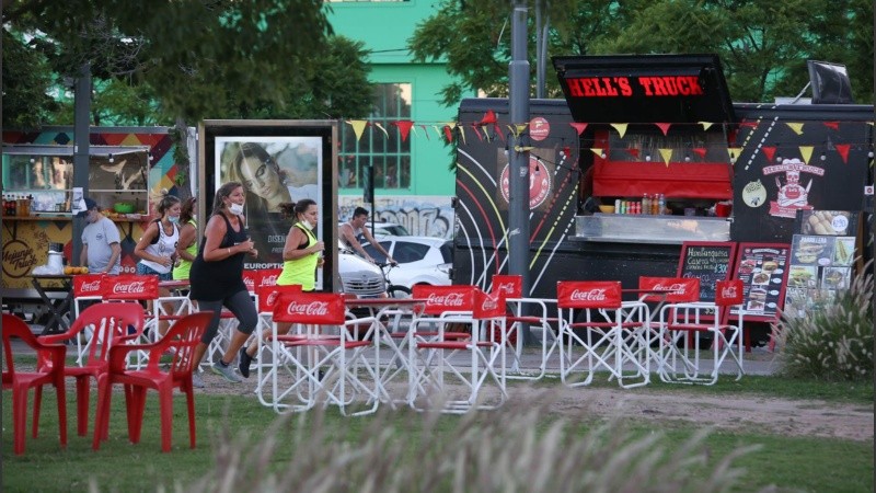 Los gastronómicos podrán extender su horario hasta las 21 en la semana y las 23 los viernes y sábado.
