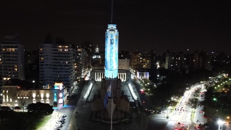 Las imágenes espectaculares del Monumento intervenido.