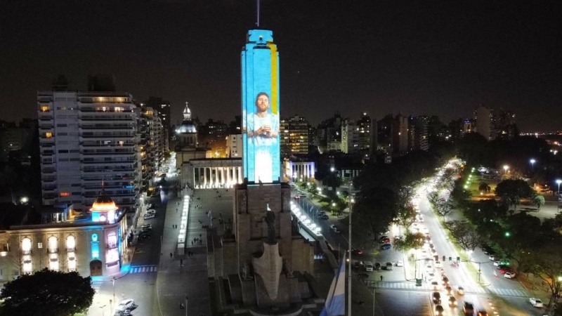 Las imágenes espectaculares del Monumento intervenido.