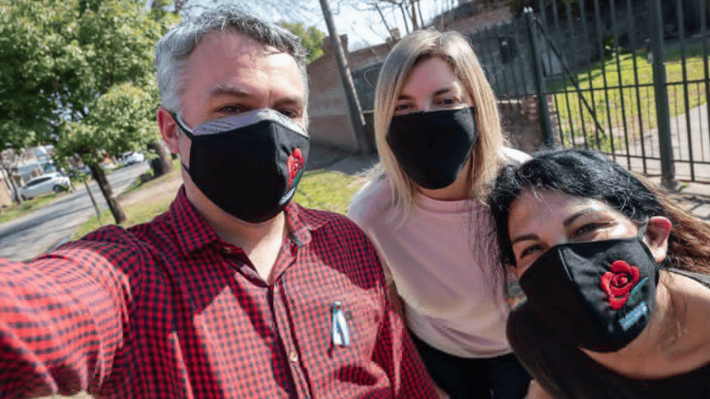 Esteban Paulón, Verónica Irizar y Analía Chumpitaz.