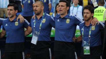 Scaloni estuvo acompañado por Roberto Ayala, Walter Samuel y Pablo Aimar en el proceso.