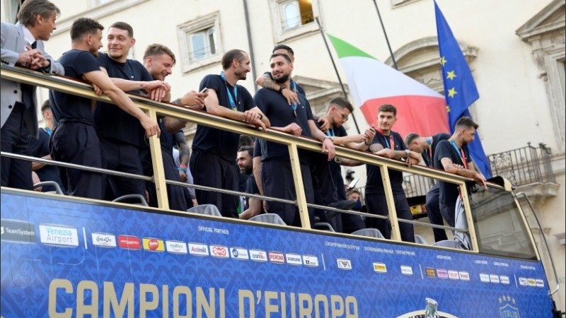 La selección italiana se consagró campeona de la Eurocopa 2020 tras vencer a Inglaterra.