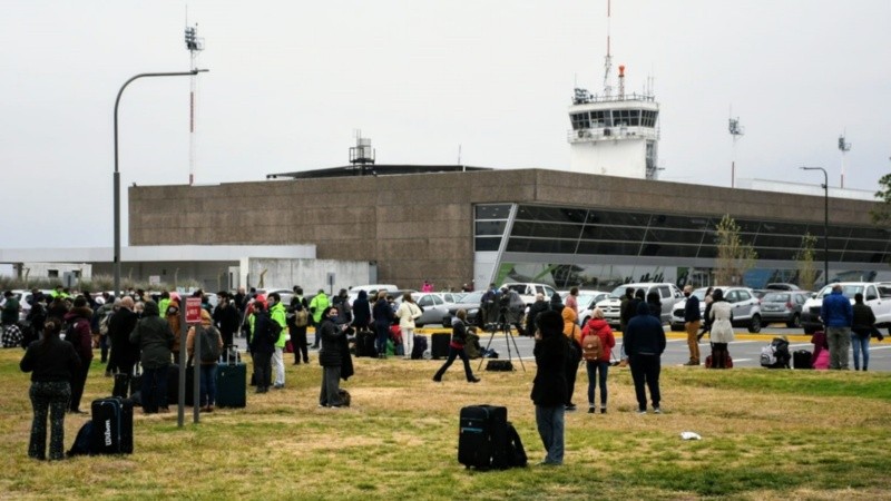 La estación de Fisherton fue desalojada hasta descartar un peligro real.