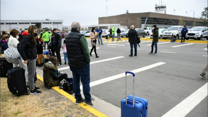 Los pasajeros que iban a volar a Neuquén fueron evacuados.