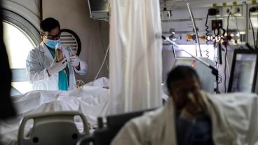 El país quedó al borde de los 100 mil fallecidos.