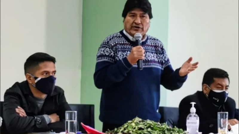 Morales denuncia el golpe en su contra.