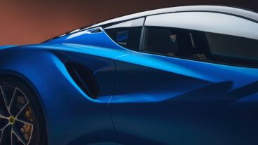 El modelo se posiciona como el heredero del Elise, el Exige y el Evora