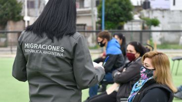 Para la funcionaria, si se implementara el aislamiento en hoteles, "podrían entrar todos".