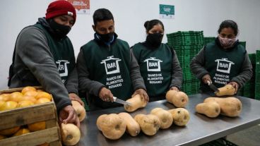 Ya recuperaron 403.031 kilos de mercadería, que benefician a 314 organizaciones sociales de la ciudad