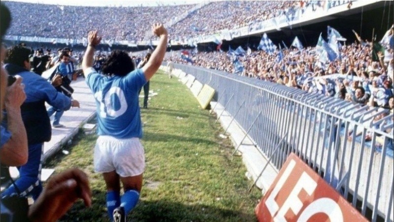 Argentina e Italia podrían jugar un partido en homenaje a Maradona.