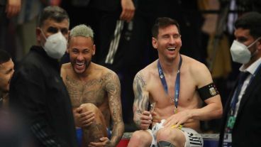 Hubo risas entre Neymar y Lio.