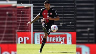El defensor regresa a Atlético Tucumán tras un breve paso por el equipo rojinegro.