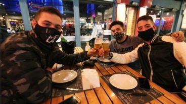 El municipio busca concientizar a los jóvenes sobre la importancia de vacunarse contra el covid.