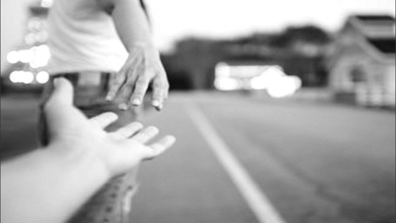 Tomar y soltar la mano a los hijos, una tarea complicada siempre, más en pandemia. 