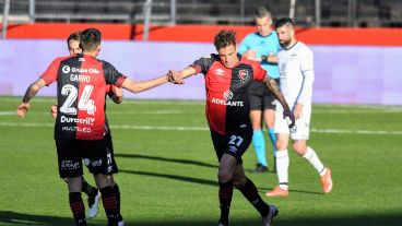 Refuerzos: Compagnucci descontó y Garró puso el 2 a 2 parcial.