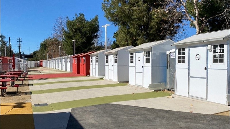 Cada casa es de seis metros cuadrados y se puede montar en 90 minutos.