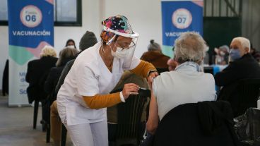 Gentile: "Hay que tener el esquema de dosis y tratar de que se complete en agosto".