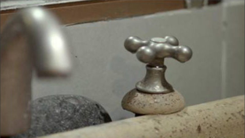 La empresa pidió un uso responsable de agua.