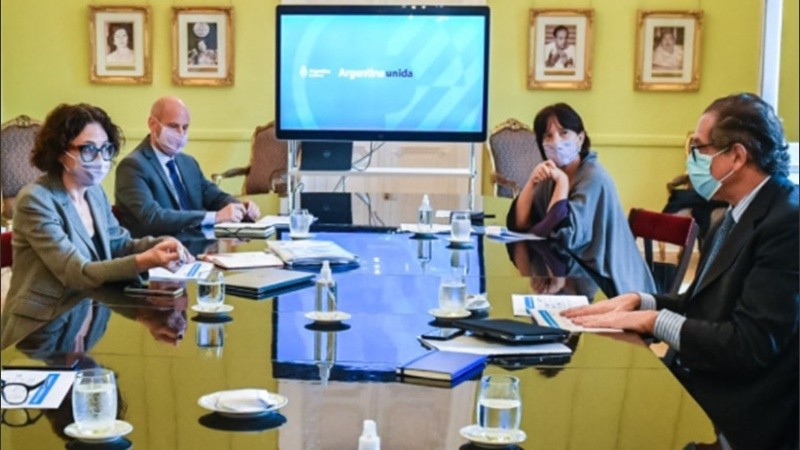 Marcó del Pont participa de las reuniones del gabinete económico.