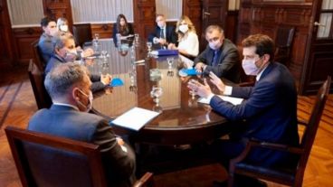 Wado de Pedro se reunió con integrantes de la Cámara Nacional Electoral.