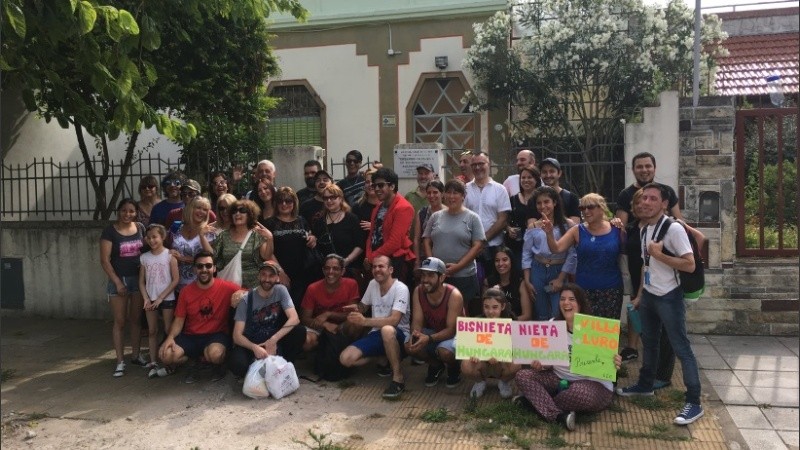 Los carroceros en la histórica casa en la que se filmó la película icónica del cine argentino
