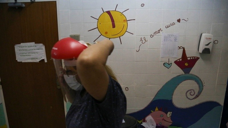 Argentina analiza la modalidad de la vacunación a menores de 18 años.