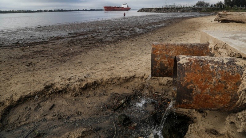 El decreto otorga responsabilidades a distintos ministerios y organismos del Estado.