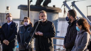 Rossi en Rosario por la campaña sanitaria en la isla del Espinillo.