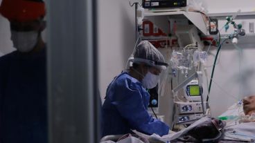 Se reportaron 384 nuevos fallecidos en Argentina este lunes.