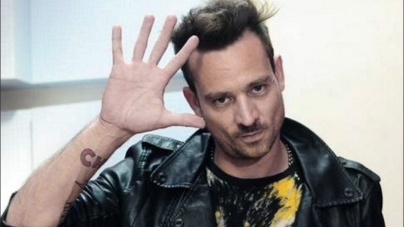 Al cantante le extirparon el bazo, un riñón y parte del páncreas, tras ser baleado por la policía. 