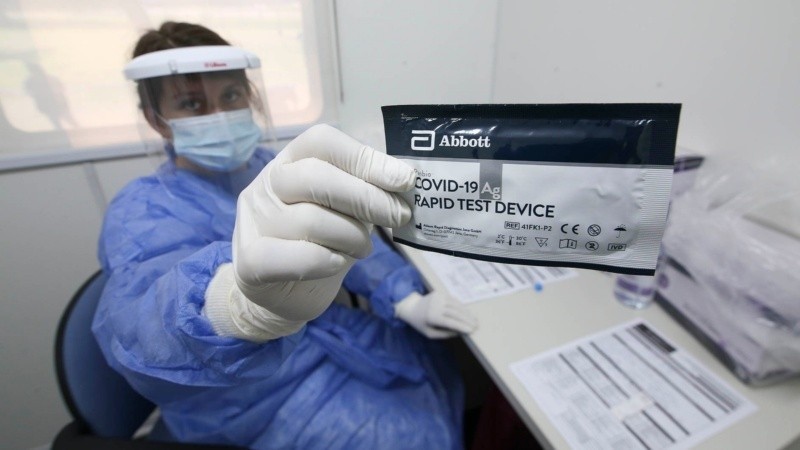 La provincia informó los nuevos test positivos este lunes.