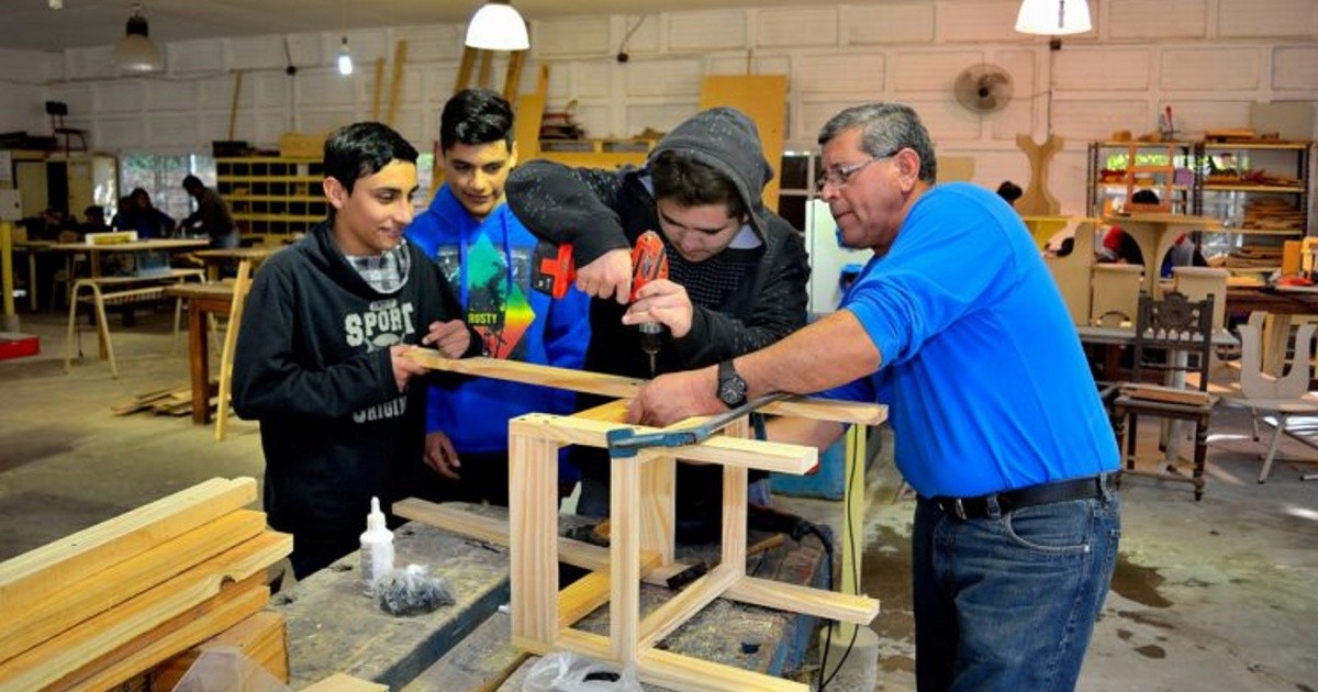 Docentes de escuelas taller de Rosario piden volver a la presencialidad