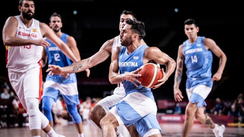 Facundo Campazzo no tuvo una gran noche en Tokio y el equipo lo sufrió.