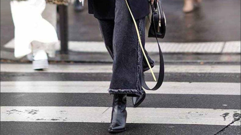 Distintas telas, estampas y texturas aparecen para ser combinadas con cualquier otra prenda que complete un outfit diurno o nocturno