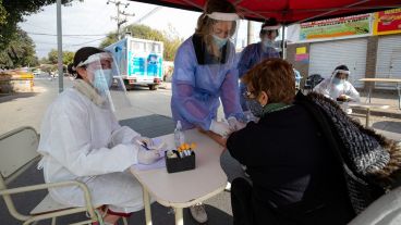 El Ministerio de Salud de Córdoba confirmó los nuevos contagios con la variante Delta.