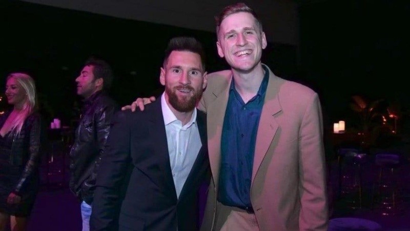 Messi y Jaime Martín James, más conocido como Louta.