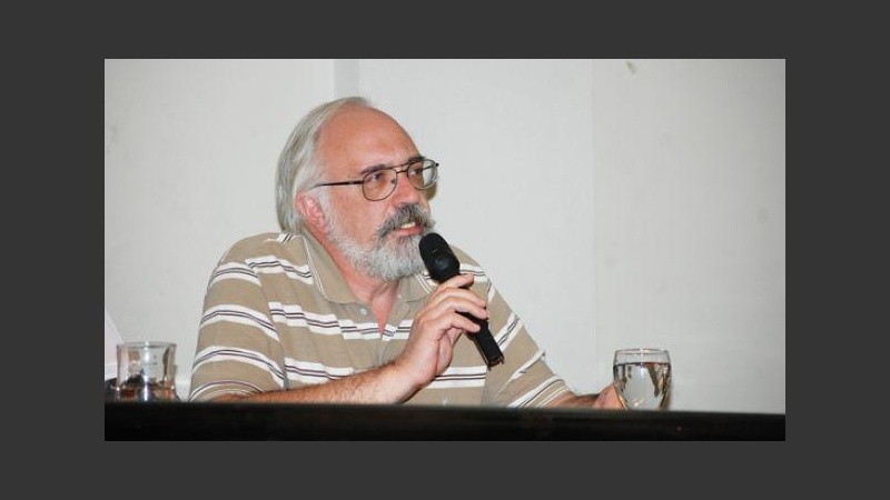 Bares es docente jubilado de la UNR desde hace aproximádamente 2 años, momento en el que se inició la causa.
