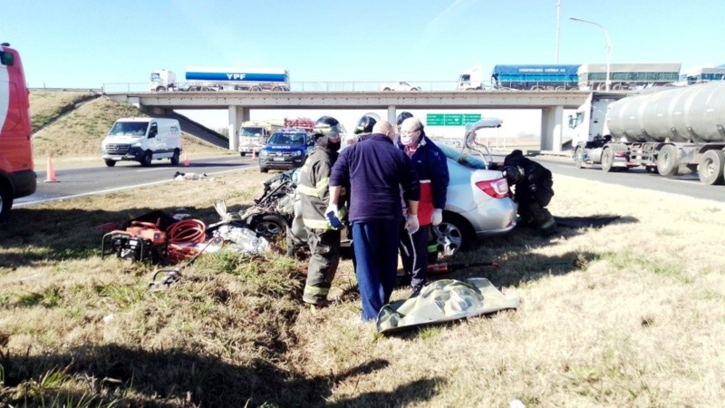 El auto que protagonizó el siniestro vial fatal en la autopista a Santa Fe. 