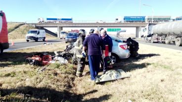El auto que protagonizó el siniestro vial fatal en la autopista a Santa Fe.